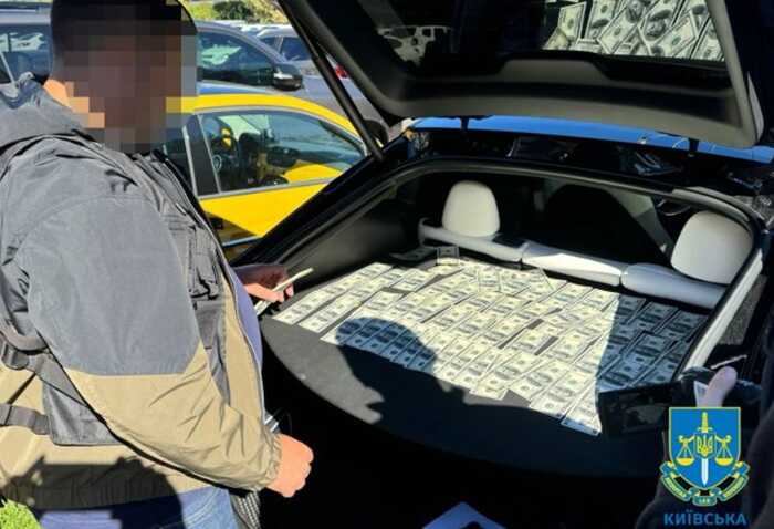 У Києві затримали викладача приватного вишу, який за гроші пропонував бронювання від мобілізації